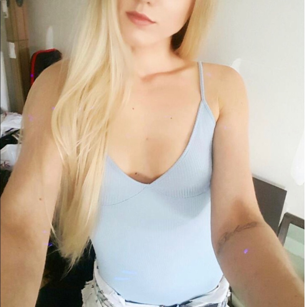 SZ S baby blue ribbed cotton bodysuit w/ snaps